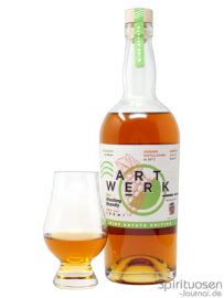 Artwerk Bio Riesling Brandy Glas und Flasche